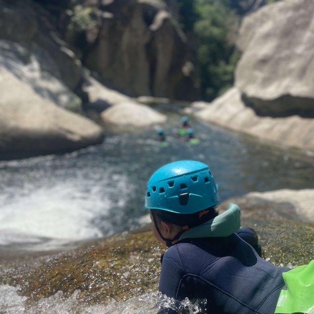 Pourquoi faire du canyoning en Ardèche ? Les atouts d'un territoire naturel exceptionnel