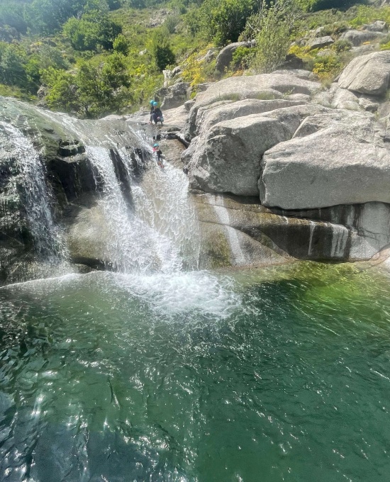 Testez le canyoning en famille en Ardèche
